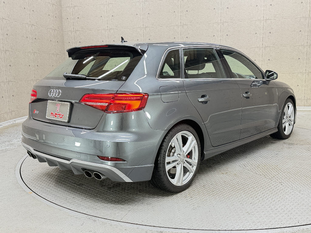 アウディ ｱｳﾃﾞｨ S3 2.0クワトロ