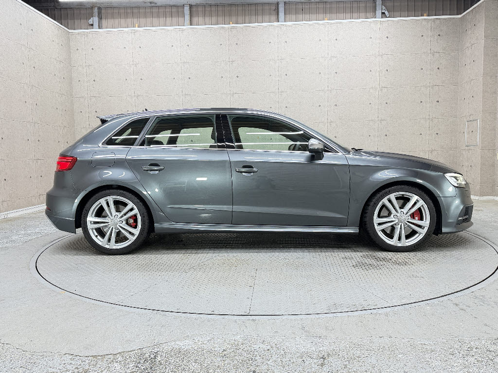 アウディ ｱｳﾃﾞｨ S3 2.0クワトロ