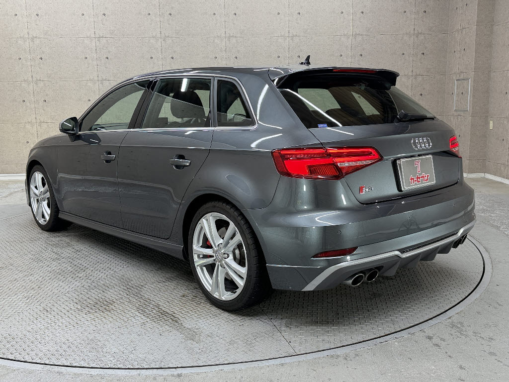 アウディ ｱｳﾃﾞｨ S3 2.0クワトロ