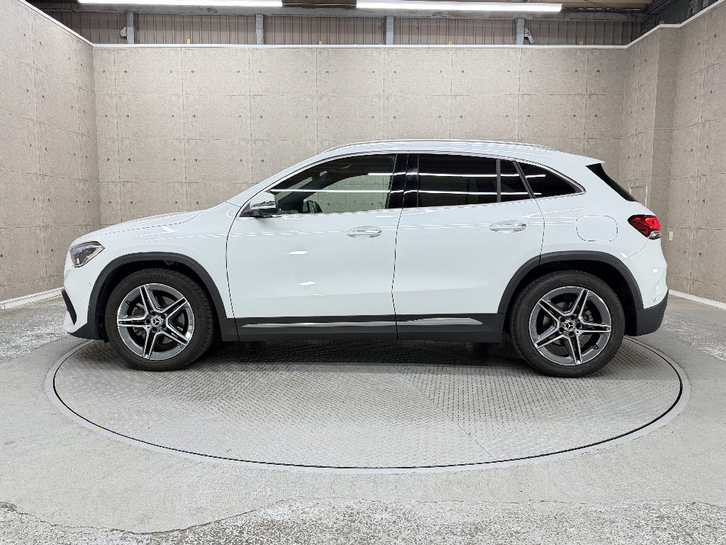メルセデスベンツ ﾒﾙｾﾃﾞｽﾍﾞﾝﾂ GLAｸﾗｽ GLA200d4マチックAMGライン