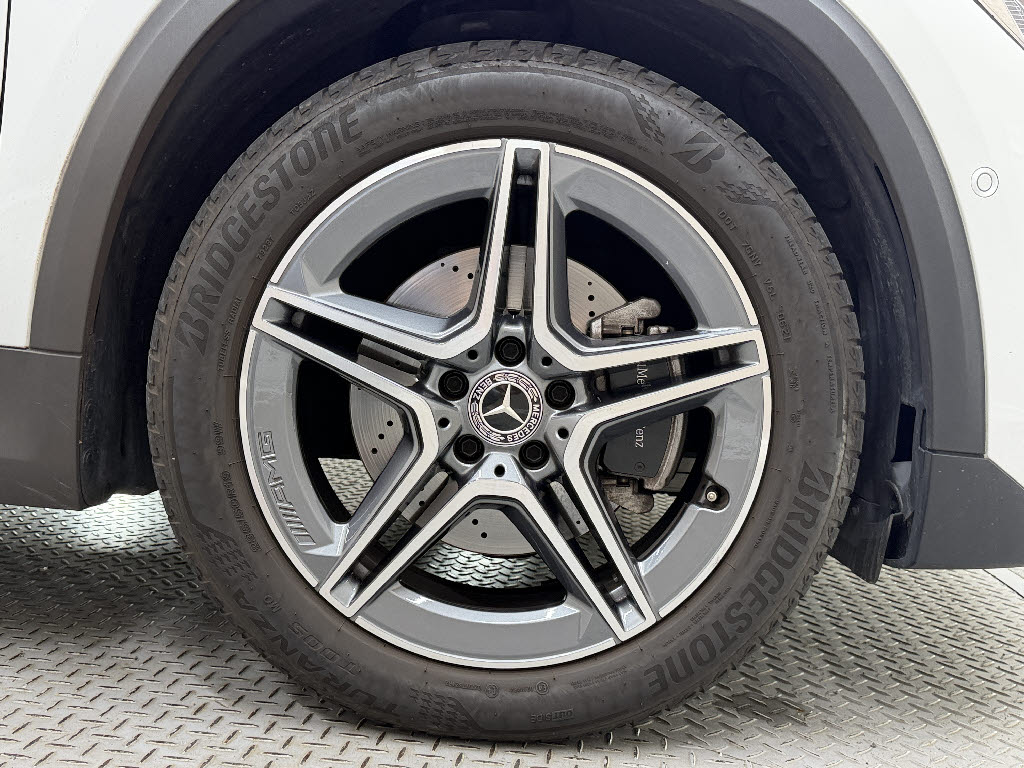 メルセデスベンツ ﾒﾙｾﾃﾞｽﾍﾞﾝﾂ GLAｸﾗｽ GLA200d4マチックAMGライン