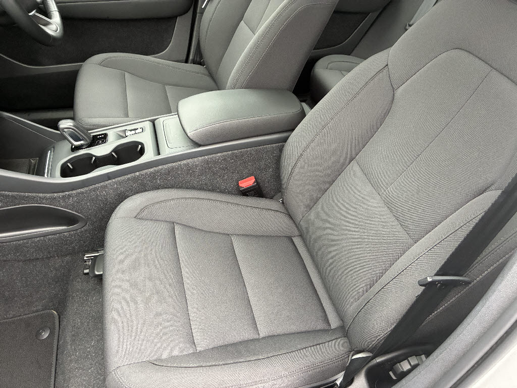 ボルボ ボルボ ＸＣ４０ Ｂ４　モメンタム