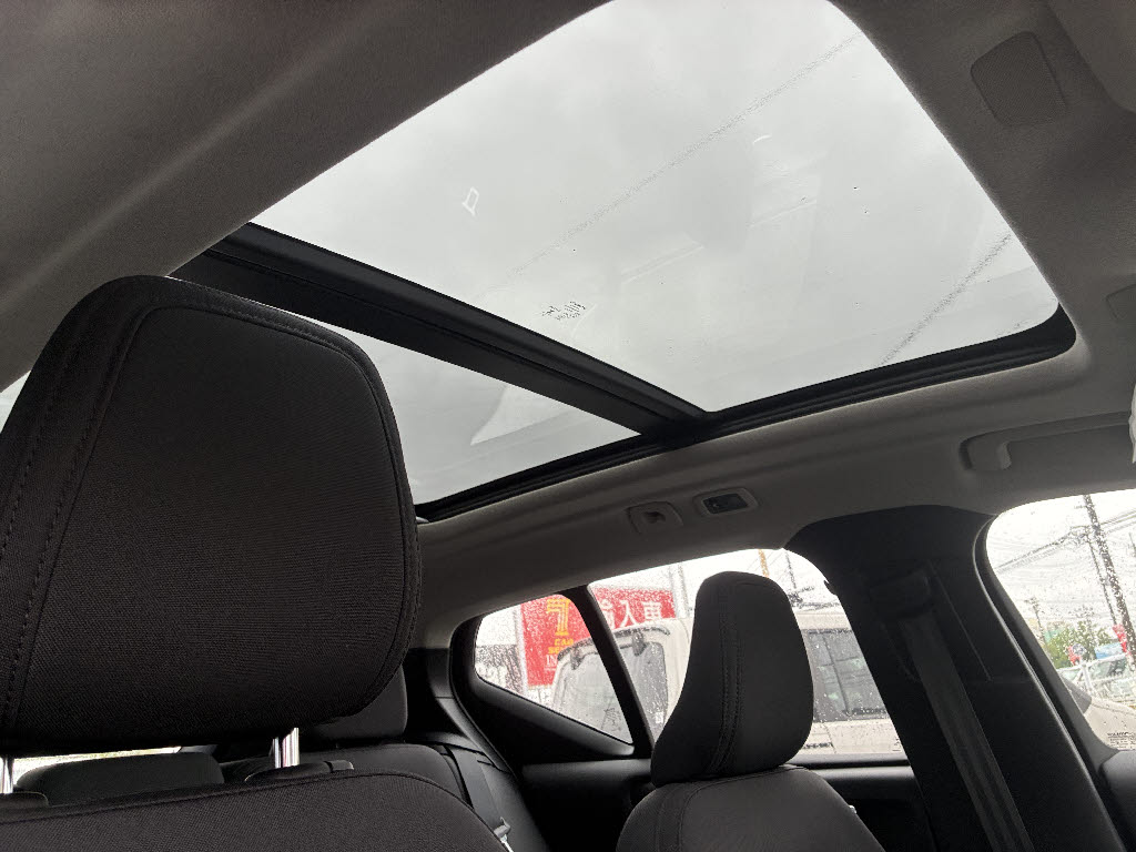 ボルボ ボルボ ＸＣ４０ Ｂ４　モメンタム