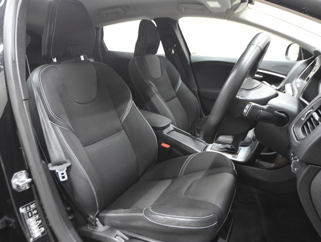 ボルボ ボルボ Ｖ４０ T3タックエディション