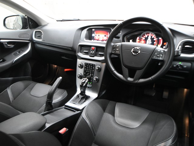 ボルボ ボルボ Ｖ４０ T3タックエディション
