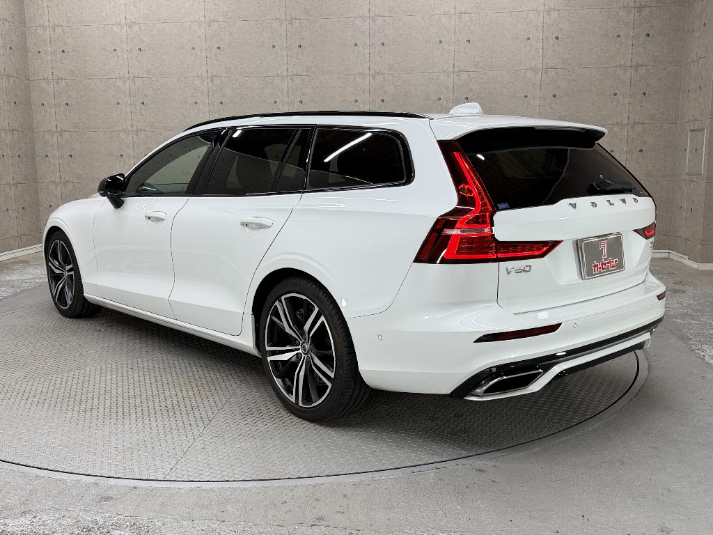 ボルボ ボルボ Ｖ６０ Ｂ５　Ｒデザイン