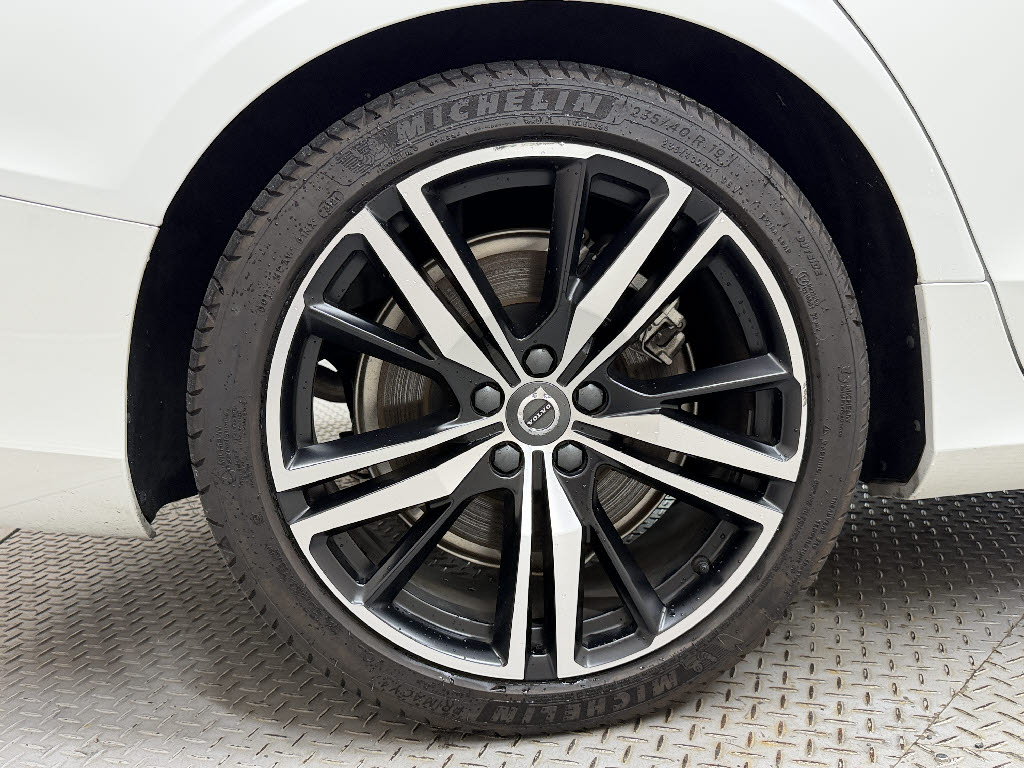 ボルボ ボルボ Ｖ６０ Ｂ５　Ｒデザイン