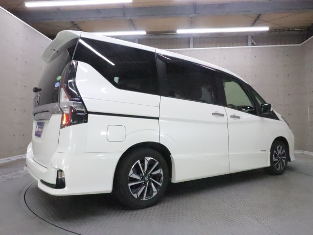 ニッサン セレナＨＶ ハイウェイスター　Ｖ