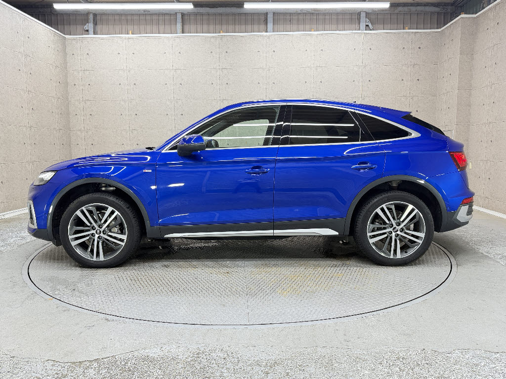 アウディ ｱｳﾃﾞｨ Q5 ファーストエディション