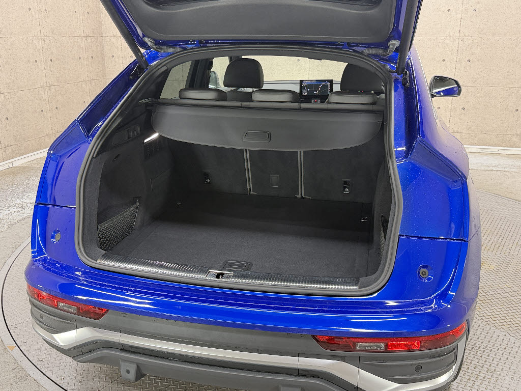 アウディ ｱｳﾃﾞｨ Q5 ファーストエディション