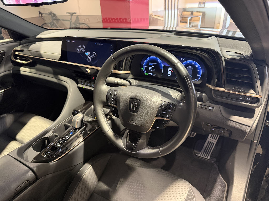 トヨタ ｸﾗｳﾝ ｸﾛｽｵｰﾊﾞｰ Ｇ　アドバンスド　レザーパッケージ