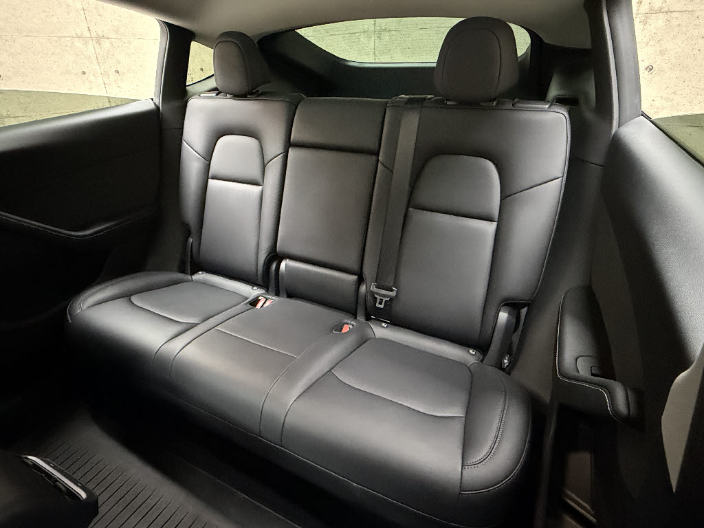 その他輸入車 テスラ モデルＹ ＡＷＤ　ロングレンジ　デュアルモーター