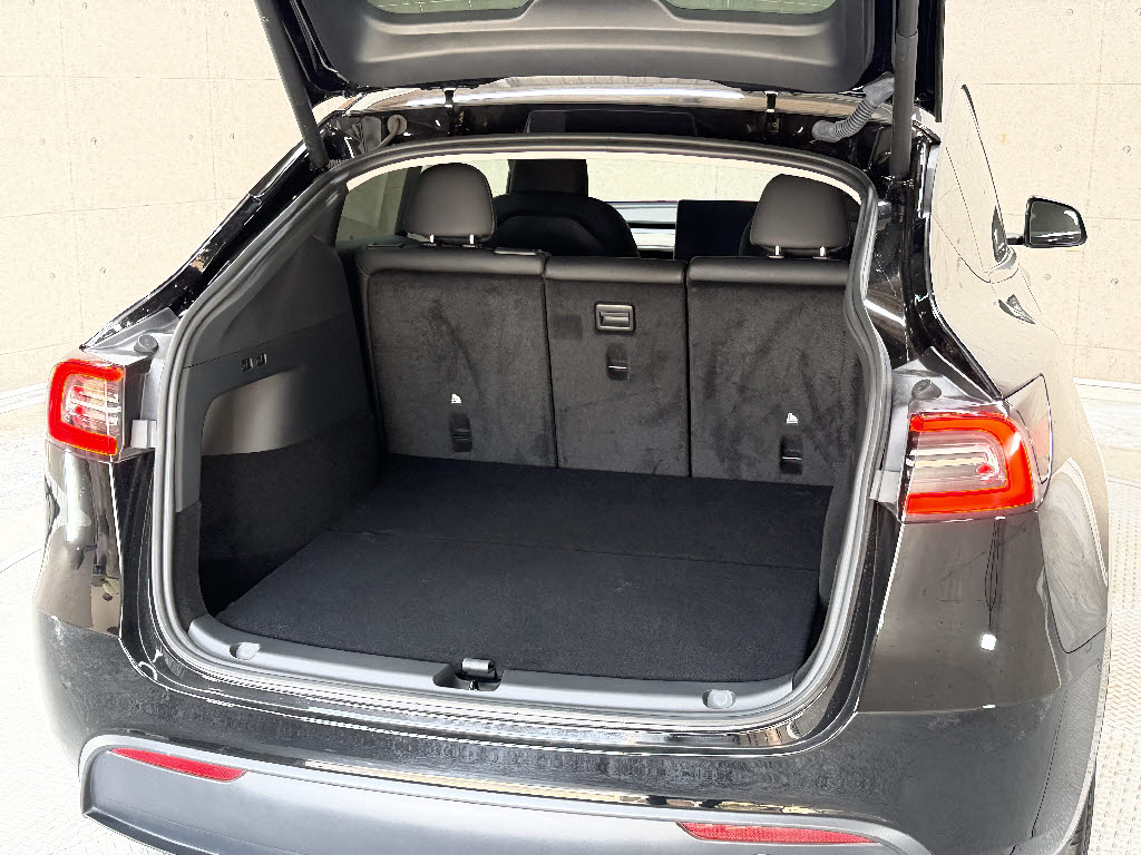 その他輸入車 テスラ モデルＹ ＡＷＤ　ロングレンジ　デュアルモーター