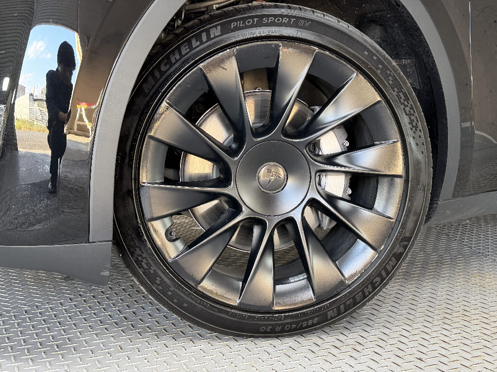 その他輸入車 テスラ モデルＹ ＡＷＤ　ロングレンジ　デュアルモーター