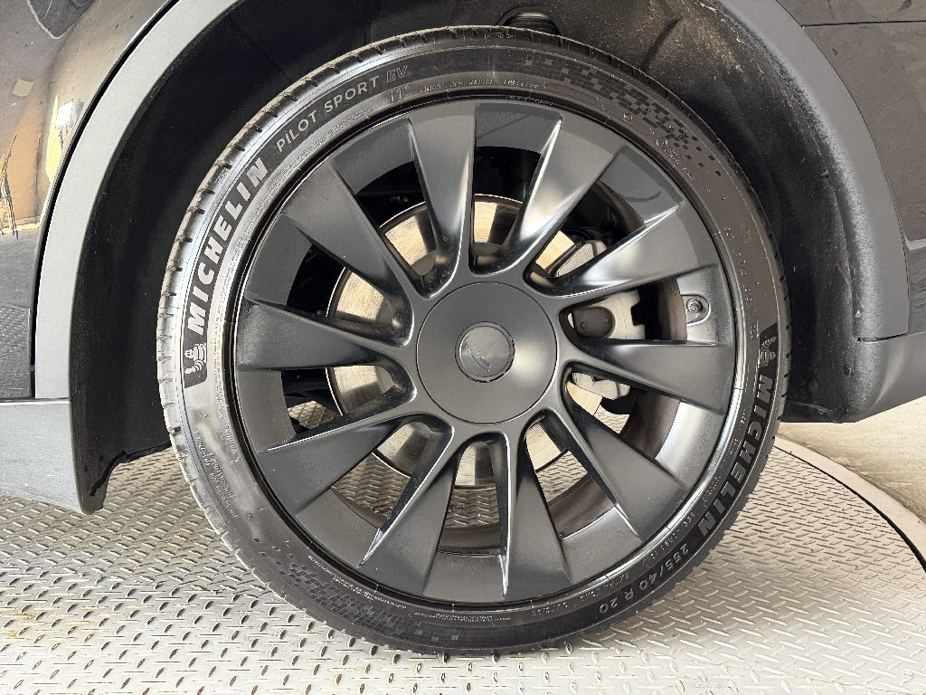 その他輸入車 テスラ モデルＹ ＡＷＤ　ロングレンジ　デュアルモーター