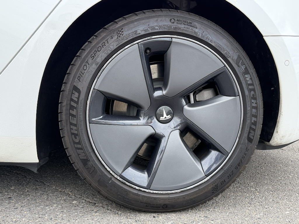 その他輸入車 テスラ モデル３ ＲＷＤ