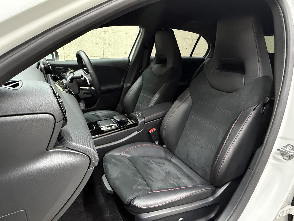 メルセデスベンツ ﾒﾙｾﾃﾞｽﾍﾞﾝﾂ Aｸﾗｽ Ａ２００ｄ
