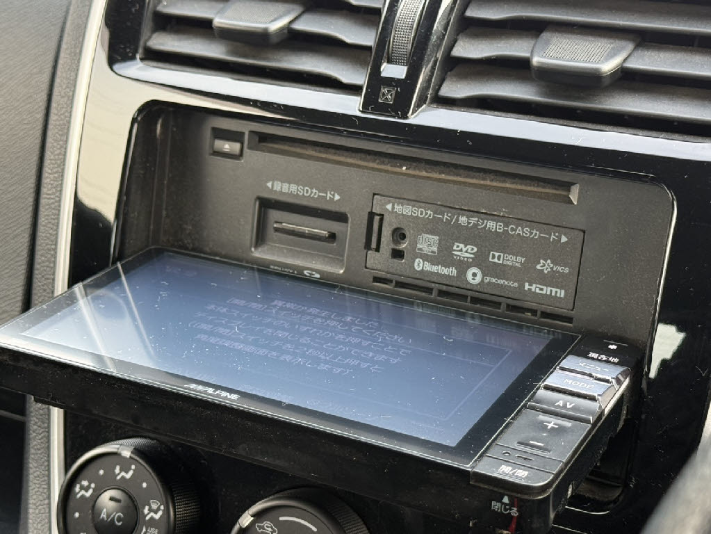 トヨタ ラクティス X