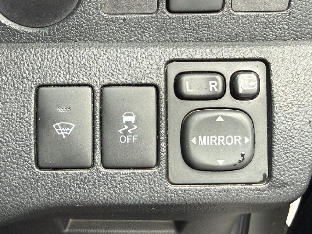 トヨタ ラクティス X