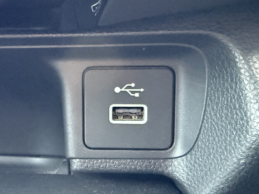 ホンダ ヴェゼルＨＶ 4WD eHEV Z