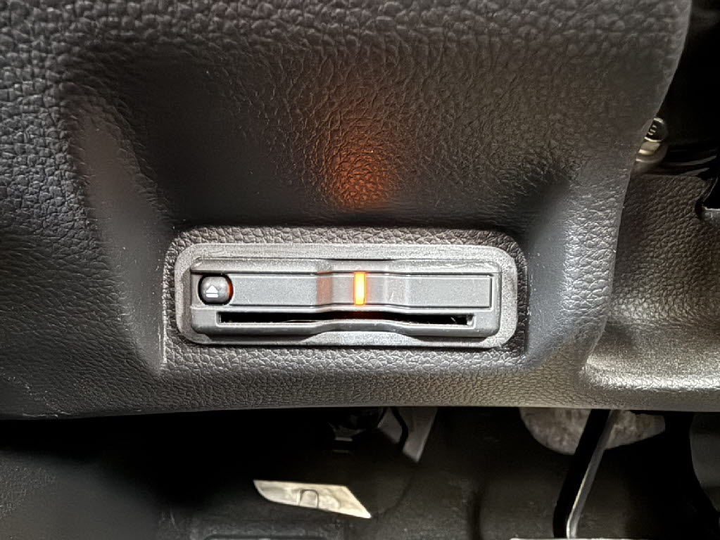 ホンダ ヴェゼルＨＶ 4WD eHEV Z