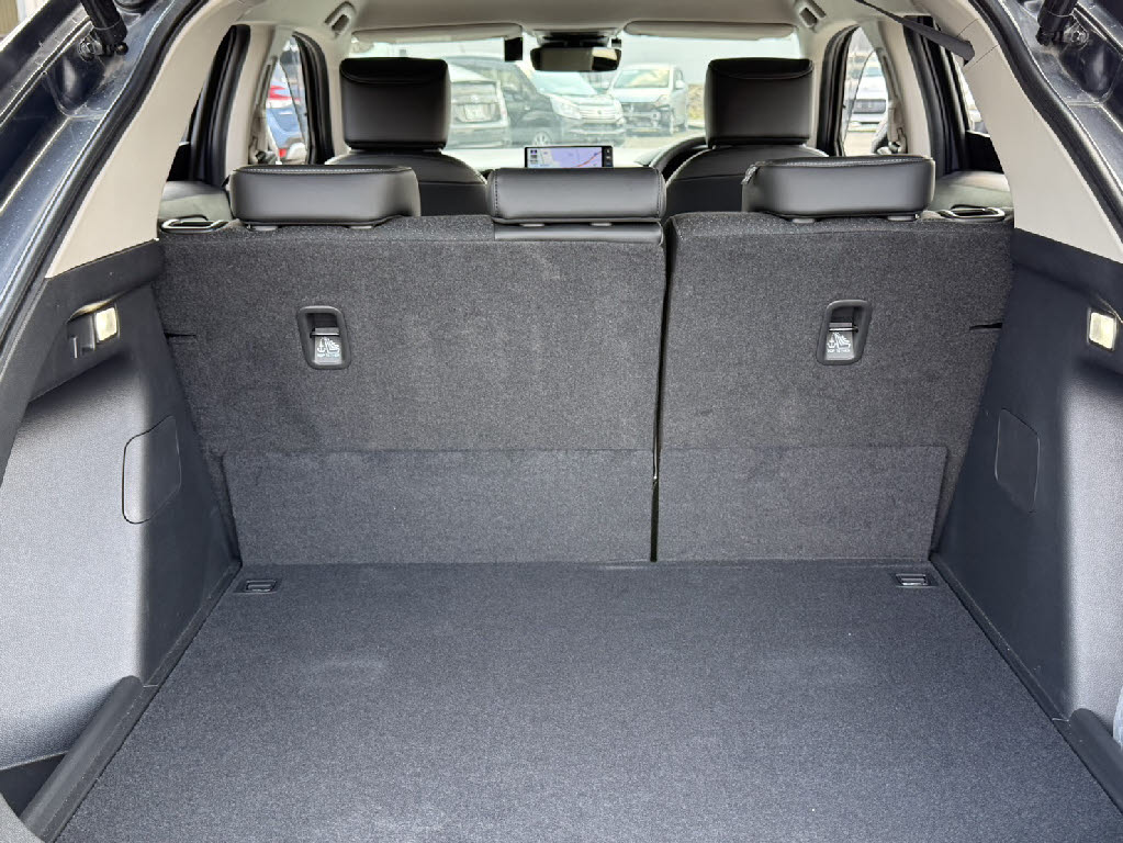 ホンダ ヴェゼルＨＶ 4WD eHEV Z