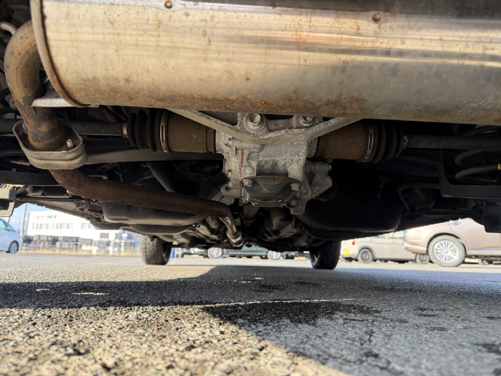 トヨタ カローラアクシオ ４ＷＤ　１．５Ｇ