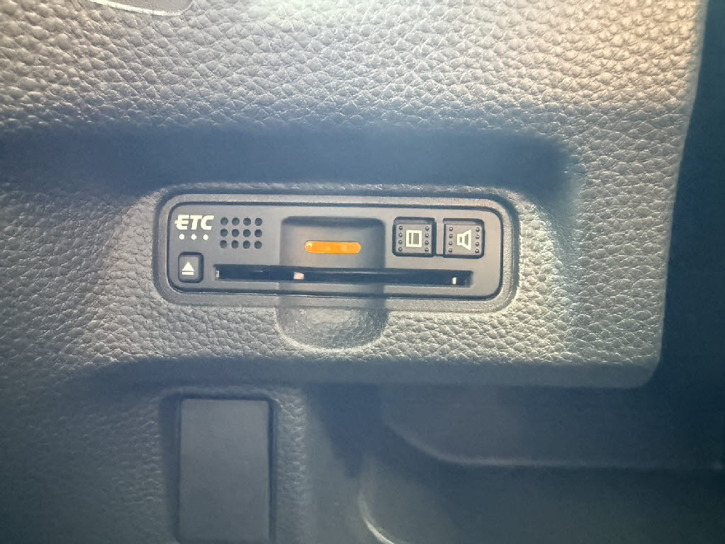 ホンダ Ｎ　ＢＯＸカスタム 4WD G-Lﾎﾝﾀﾞｾﾝｼﾝｸﾞ