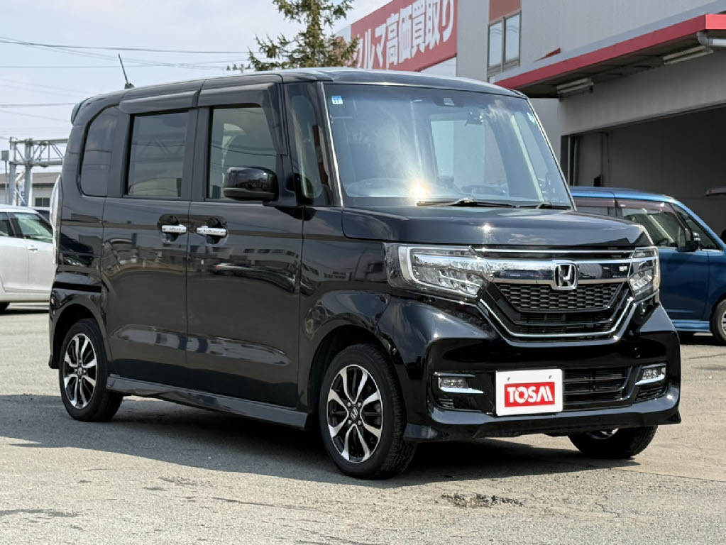 ホンダ Ｎ　ＢＯＸカスタム 4WD G-Lﾎﾝﾀﾞｾﾝｼﾝｸﾞ