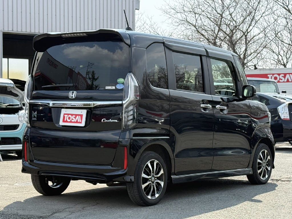ホンダ Ｎ　ＢＯＸカスタム 4WD G-Lﾎﾝﾀﾞｾﾝｼﾝｸﾞ