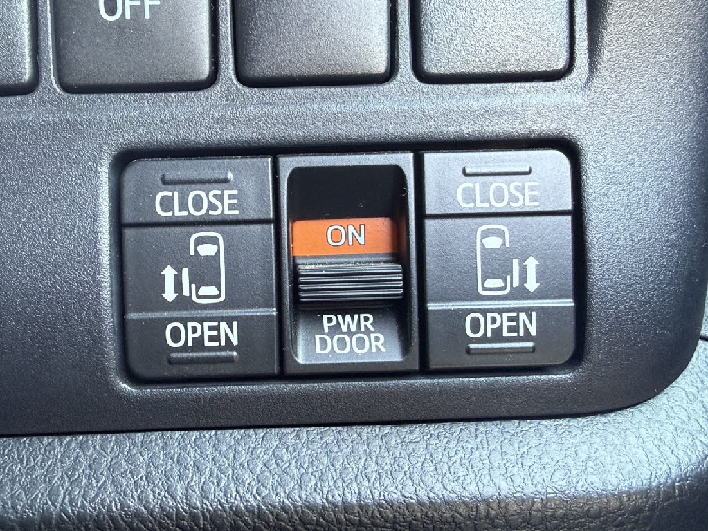 トヨタ エスクァイア Gi