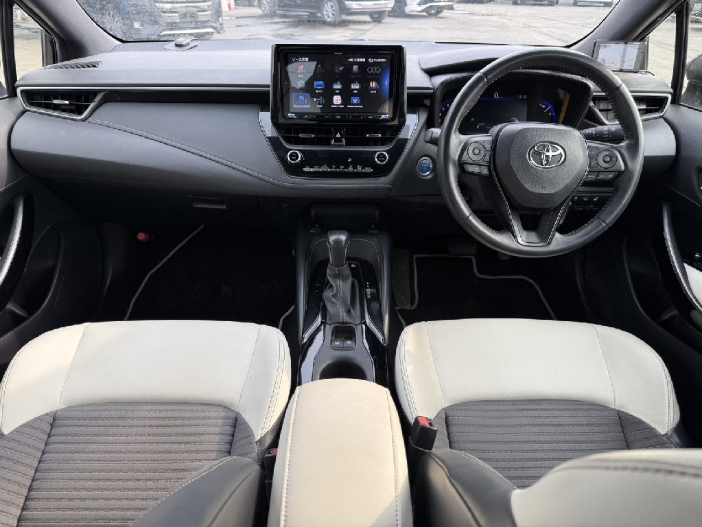 トヨタ カローラツーリング HV WxB