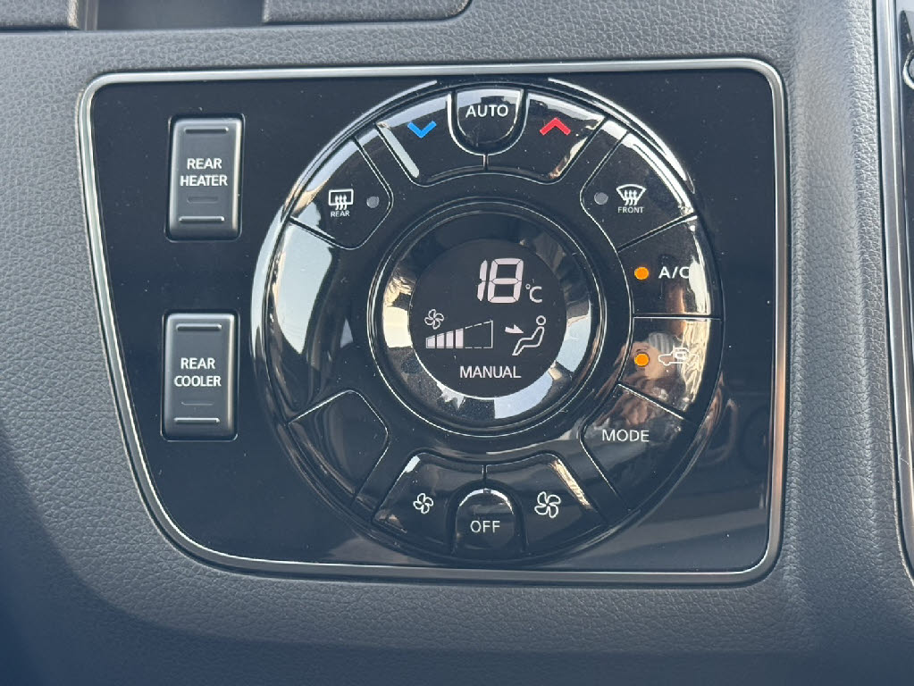 ニッサン キャラバンＶ ４ＷＤ　グランドプレミアムＧＸロング