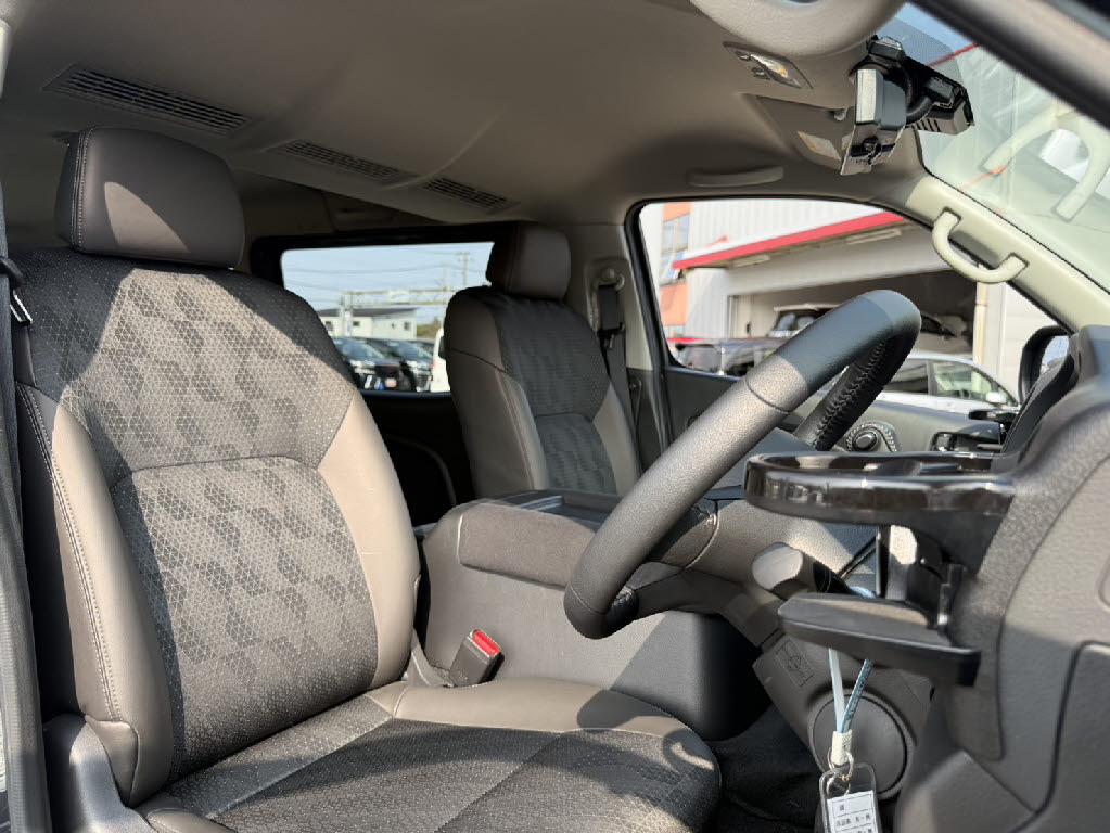 ニッサン キャラバンＶ ４ＷＤ　グランドプレミアムＧＸロング