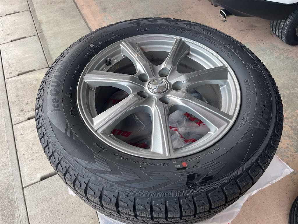 トヨタ ﾊﾘｱｰ ﾊｲﾌﾞﾘｯﾄﾞ 4WD Z