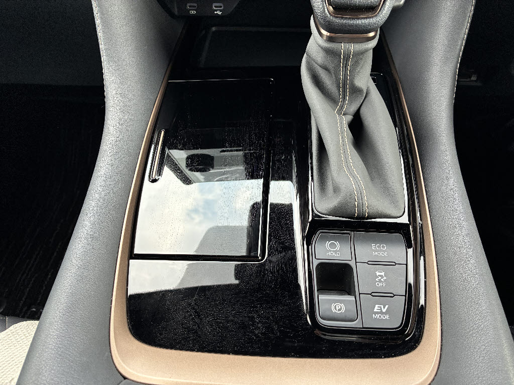 トヨタ ｱﾙﾌｧｰﾄﾞ ﾊｲﾌﾞﾘｯﾄﾞ 4WD X