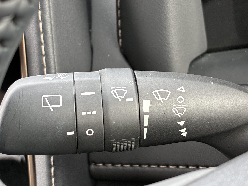 トヨタ ｱﾙﾌｧｰﾄﾞ ﾊｲﾌﾞﾘｯﾄﾞ 4WD X