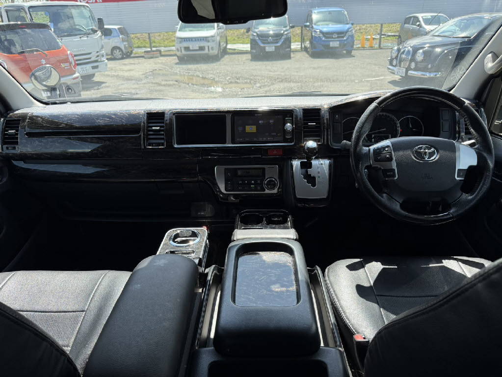 トヨタ ハイエース GL