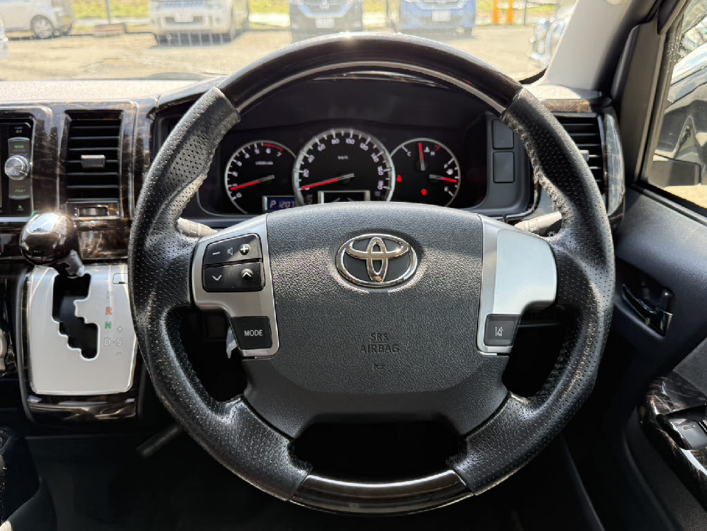 トヨタ ハイエース GL