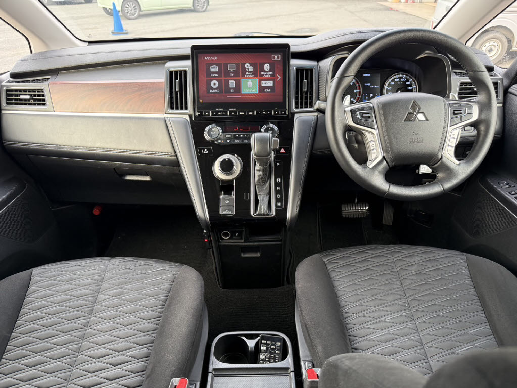 三菱 デリカＤ：５ G-POWER PKG