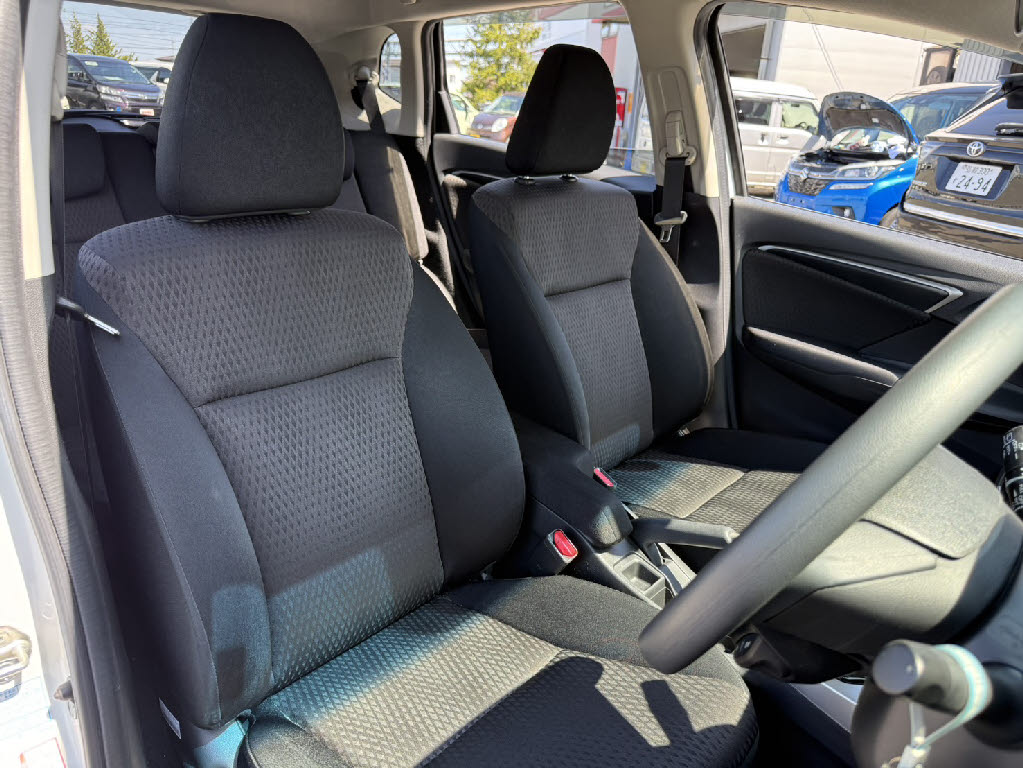 ホンダ ﾌｨｯﾄﾊｲﾌﾞﾘｯﾄﾞ ハイブリッド・F