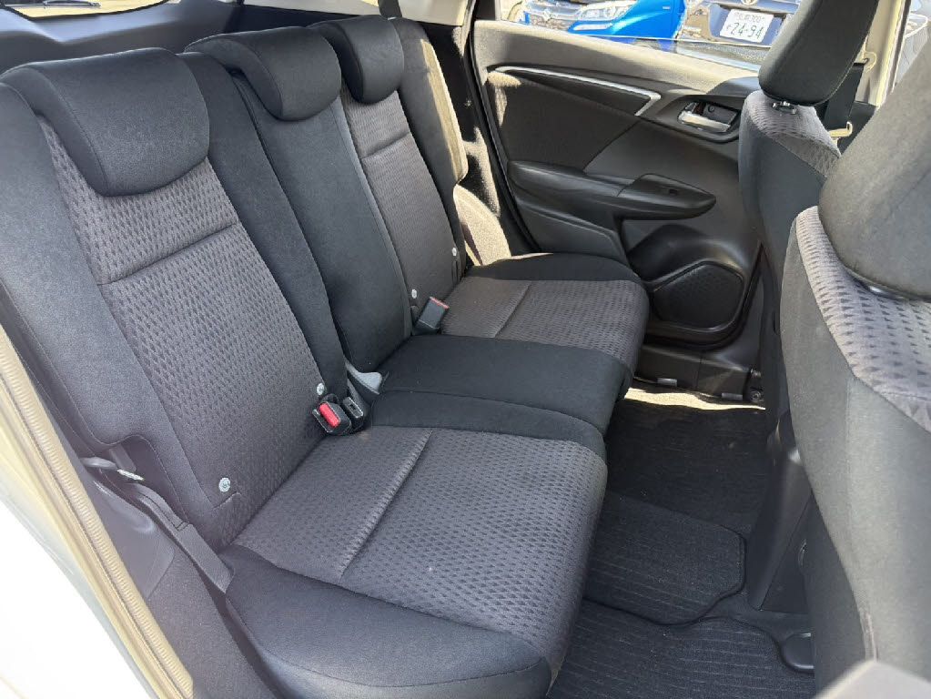 ホンダ ﾌｨｯﾄﾊｲﾌﾞﾘｯﾄﾞ ハイブリッド・F