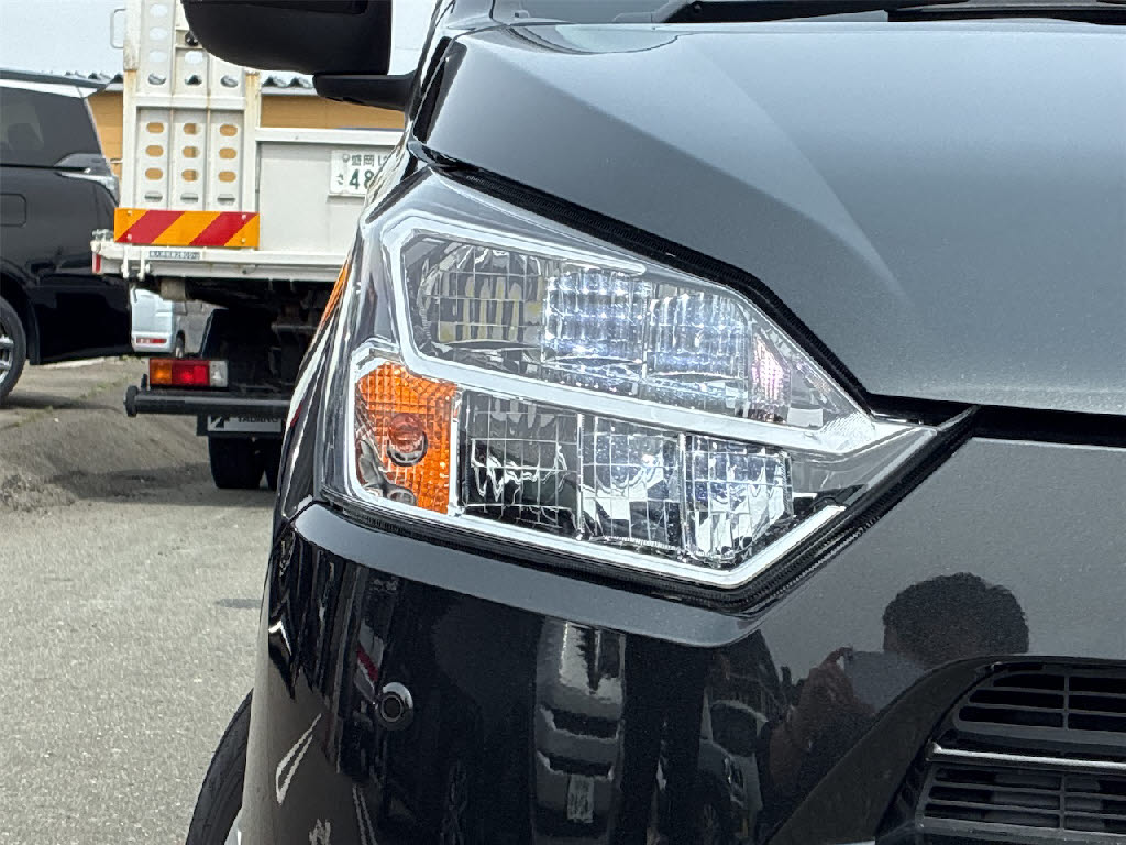 ダイハツ ミライース 4WD G SAⅢ