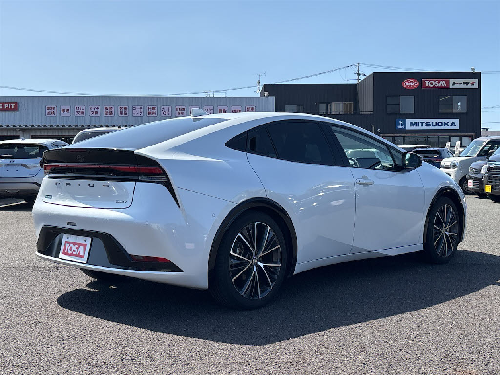 トヨタ プリウス Z