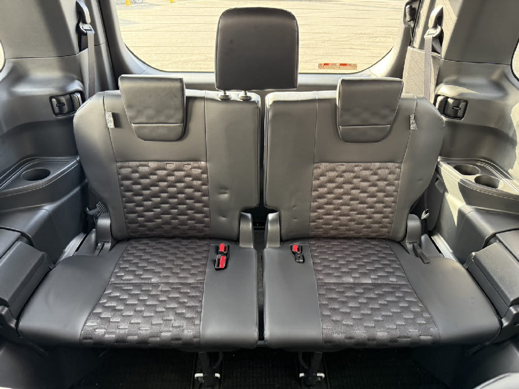 トヨタ ｳﾞｫｸｼｰﾊｲﾌﾞﾘｯﾄﾞ 4WD S-Z