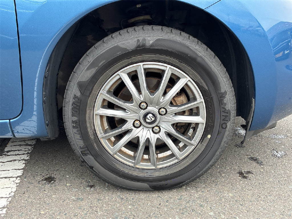 ニッサン ノート X FOUR Vｾﾚｸｼｮﾝ＋Safety