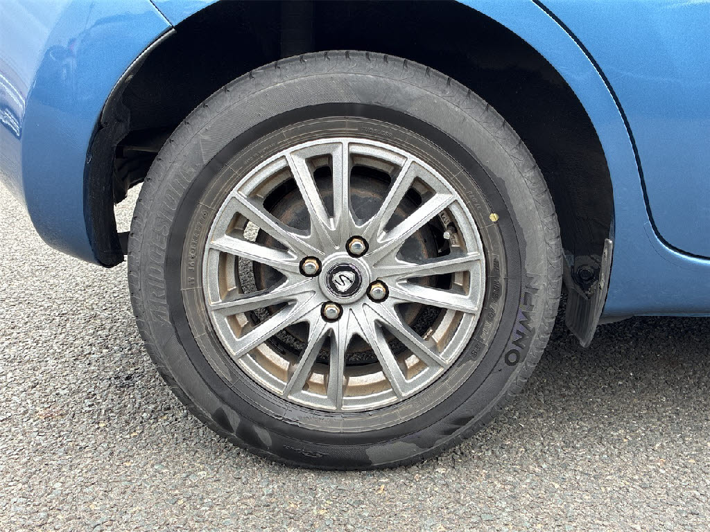 ニッサン ノート X FOUR Vｾﾚｸｼｮﾝ＋Safety