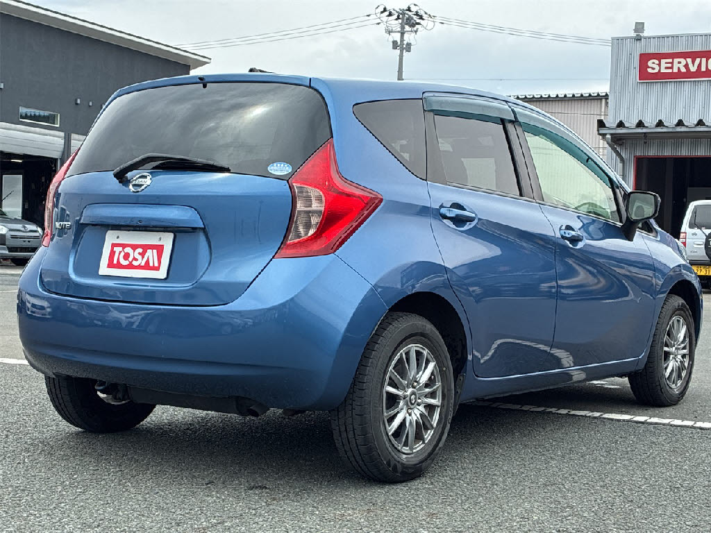 ニッサン ノート X FOUR Vｾﾚｸｼｮﾝ＋Safety