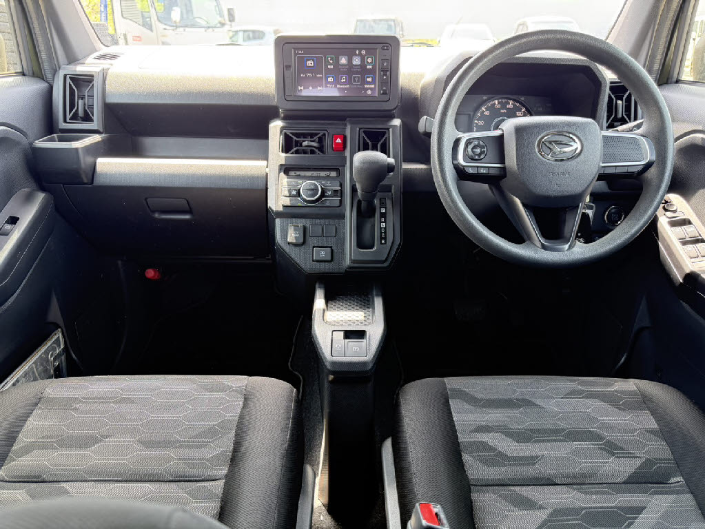 ダイハツ タフト X