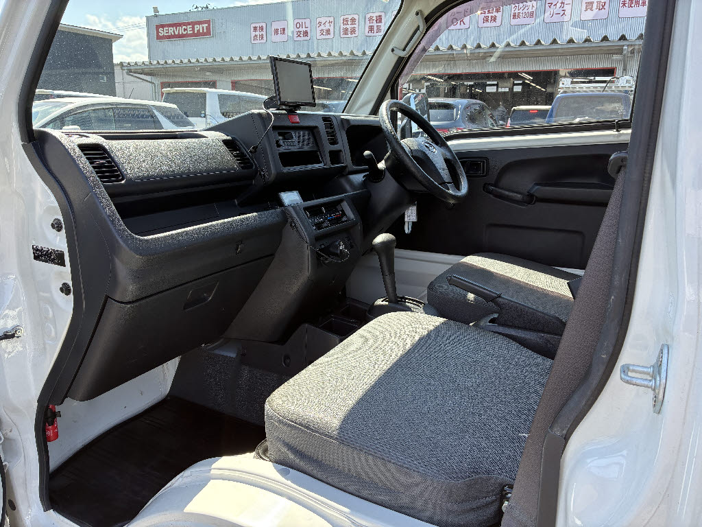 ダイハツ ハイゼットＴ ４ＷＤ　スタンダード